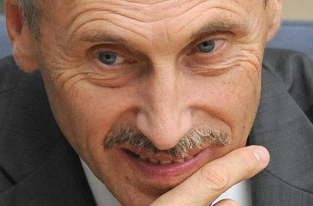 Seimo vadovei bus įteikti parašai dėl interpeliacijos energetikos ministrui Arvydui Sekmokui