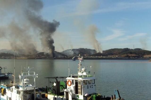 Šiaurės Korėja grasina Seului dar vienu kariniu smūgiu