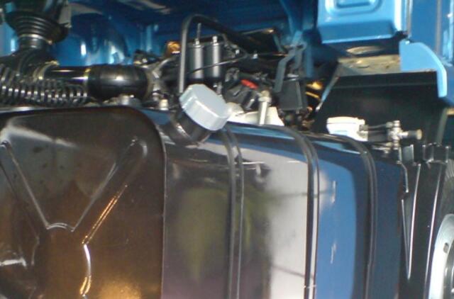 Vagys ištuštino vilkikų bakus