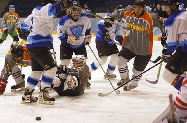 Vilniečiai ledo ritulio čempionate nepralaimi