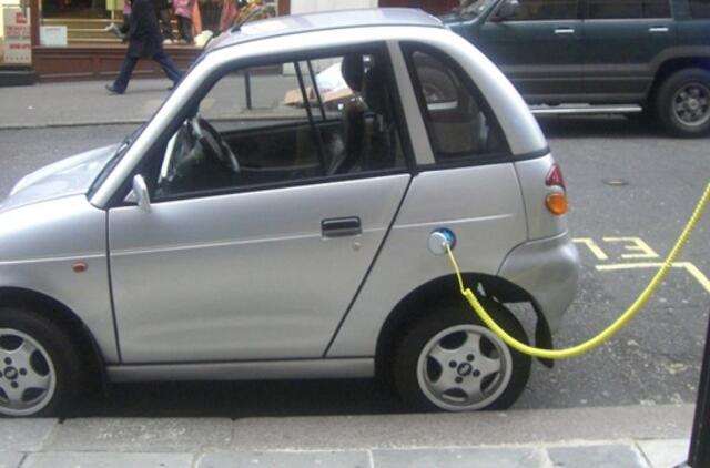 Elektromobilio pirkimas britams bus pigesnis 5 tūkst. svarų