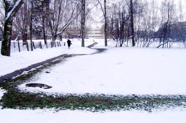 Šilutiškius erzina žiemą neužšalantys “takai”