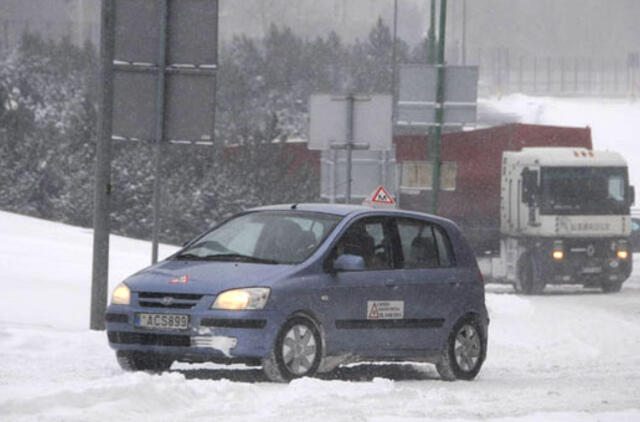 Žiema - palankus metas tapti vairuotoju