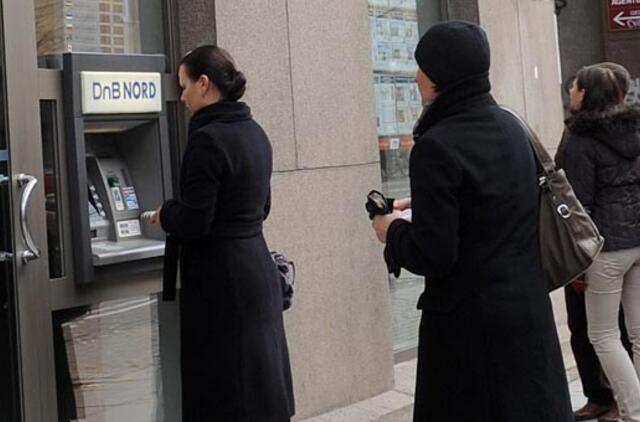 Gal valdantieji pagaliau pamatys ir bankų monopolijas, klausia europarlamentaras