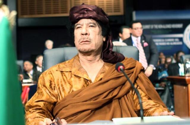 Libijos lyderio Muamaro Kadafio režimui daromas spaudimas