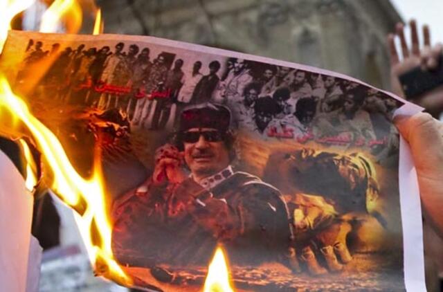 Libijos protestuotojų pusėn stojo ir "Al Qaeda"