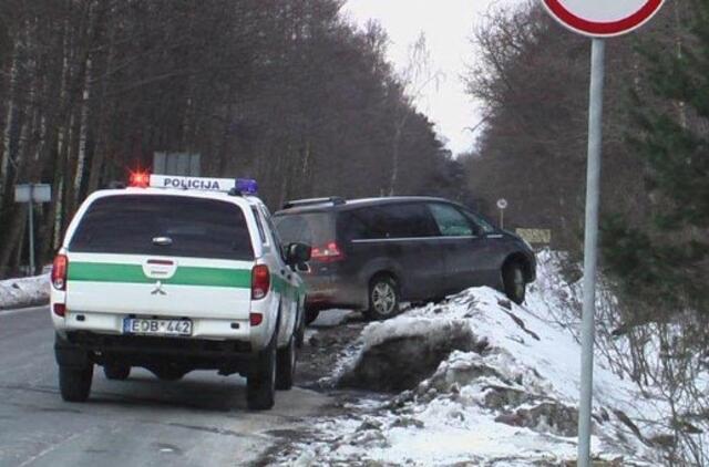Neblaivus vairuotojas užmigo prie vairo