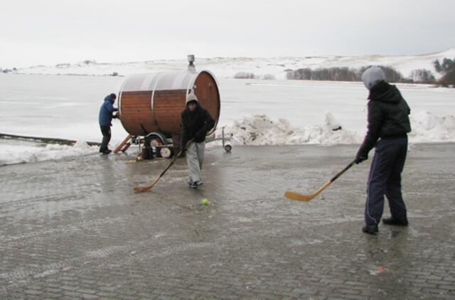 Oras neatbaidė neringiškių nuo žiemos sporto šventės
