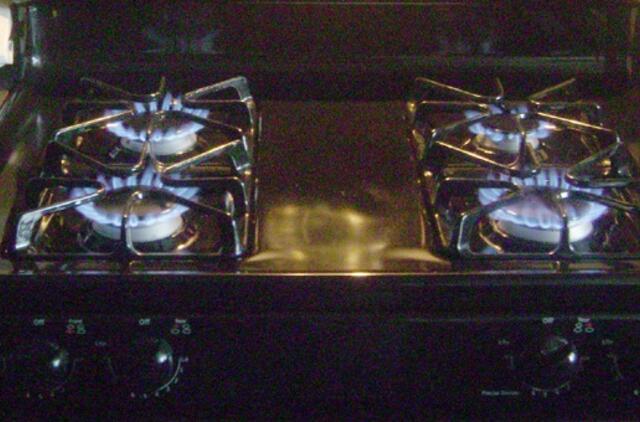 Pernai Rusijos "Gazprom" sumažino dujų tiekimą Europai