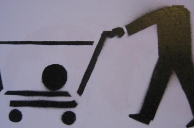 Prekybos centrai apie didesnius kainų pokyčius turės informuoti Ūkio ministeriją