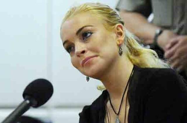 Teisėjas amerikiečių aktoriukei Lindsay Lohan grasina belange