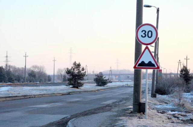 vairuoju.blogspot.com: "Kodėl net lopai negelbsti mūsų gatvių"