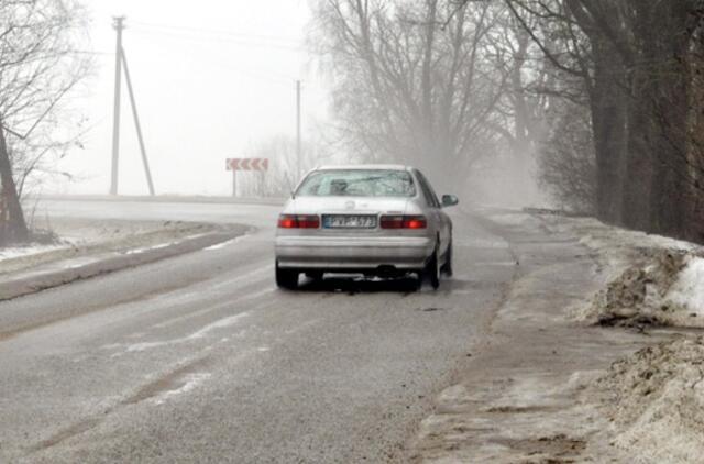 Vairuotojams: eismo sąlygos pagrindiniuose keliuose geros
