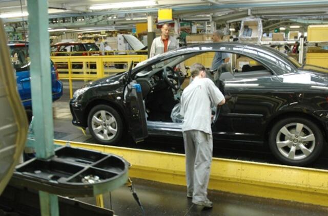 Dėl dalių trūkumo koncernas "Peugeot Citroen" pristabdys gamybą Europoje
