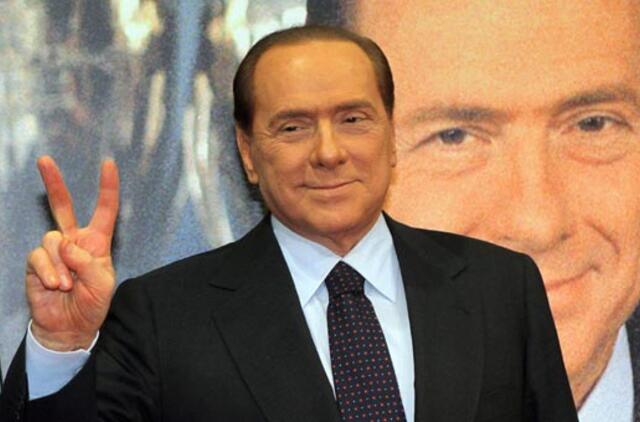 Silvijus Berluskonis: 33 moterys net 30-mečiui būtų per daug