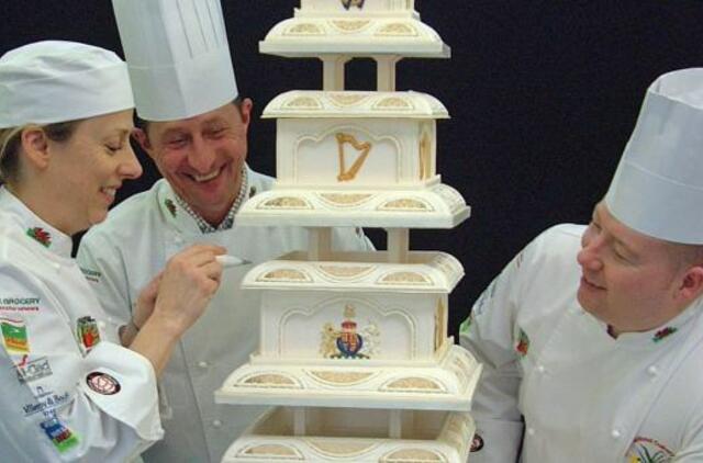 80 svarų už gabalėlį karališko torto