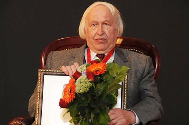 B. Aleknavičius vs. internetas