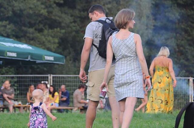 Marijos žemėje vienišos motinos stumiamos už borto