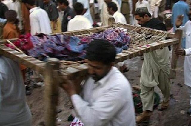 Per išpuolį Pakistano šventykloje žuvo mažiausiai 42 žmonės