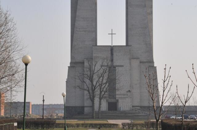 Plėšikas aukos tykojo prie bažnyčios