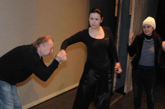 Į barokinės operos partitūrą įpynė gitaras