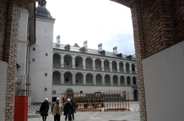 Kultūros ministras teigia nedelsiant inicijuosiąs Valdovų rūmų statybų tyrimą