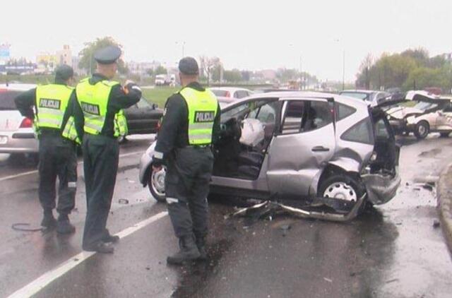 Prie transporto žiedo - automobilių susidūrimai