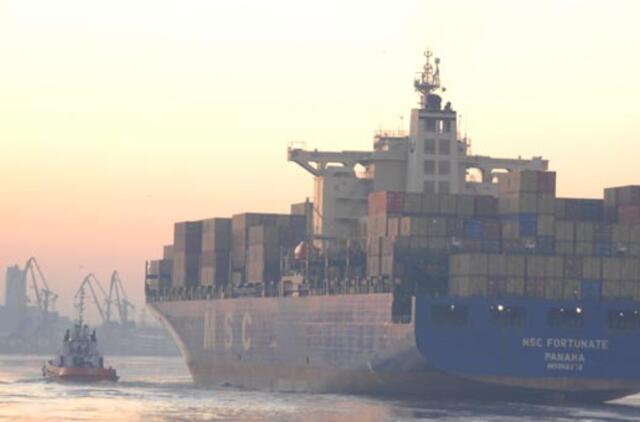 Uoste - naujas konteinerių krovos rekordas