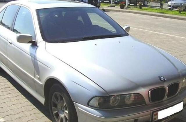 Vogtas BMW kelionę baigė Lietuvos pasienyje