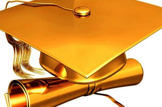 99-erių metų vyras pagaliau gaus diplomą