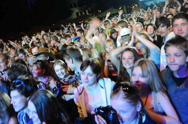 Džiazas užliejo Teatro aikštę