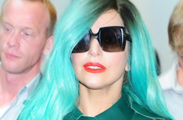 Lady Gaga paduota į teismą