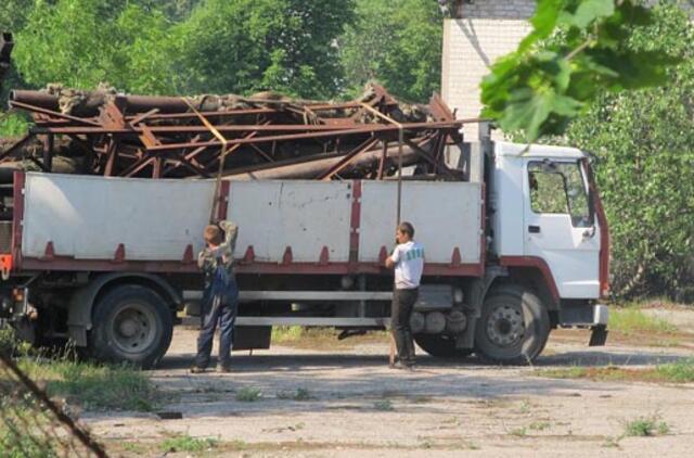 Praeivis pastebėjo ir nufotografavo vamzdžių vagis