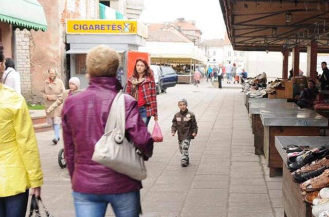 Senojo turgaus votis vis dar pūliuoja