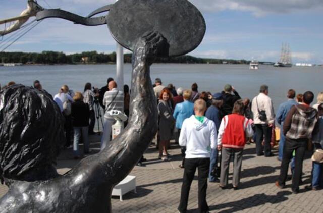 Bangpūtį į Jūros šventę atplukdys laivų eskadra