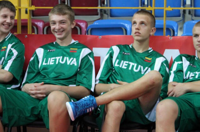 Jaunieji Lietuvos krepšininkai olimpiniame festivalyje įveikė rusus