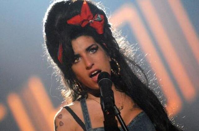 Namuose Londone rasta mirusi Amy Winehouse