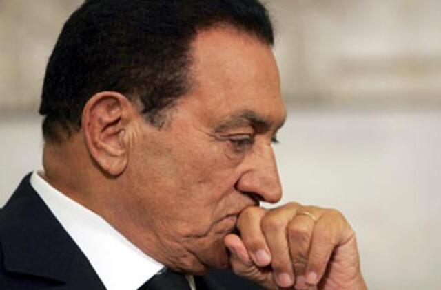 Nušalintasis Egipto prezidentas gali būti teisiamas ne Kaire