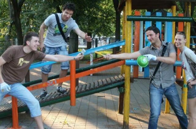 Skulptūrų parko aikštelė nušvito naujomis spalvomis