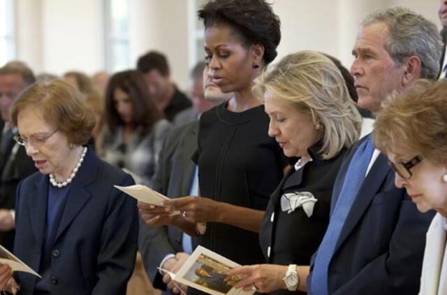 Su Betty Ford atsisveikino dabartinė ir trys buvusios JAV pirmosios damos