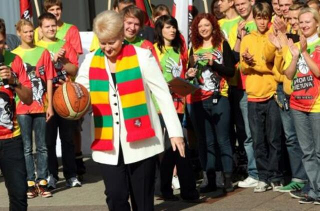 Dalia Grybauskaitė: tegu tai būna vienybės ir garbingų pergalių šventė
