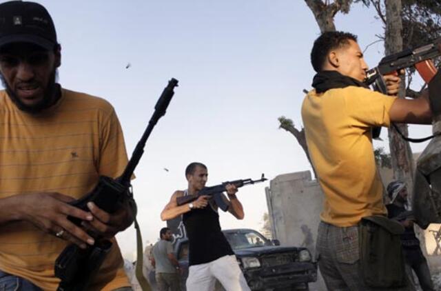 Libijos sostinėje Tripolyje vis nesiliauja mūšiai