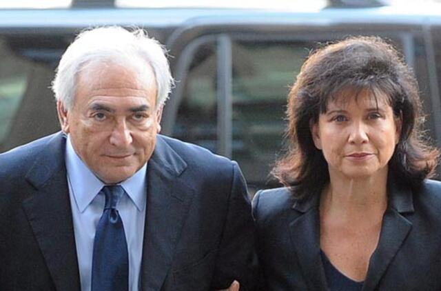 Niujorko prokuratūra prašo panaikinti kaltinimus Dominikui Strosui Kanui