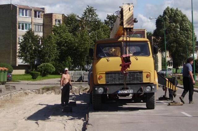 Palangos gatvėse - statybininkų technika