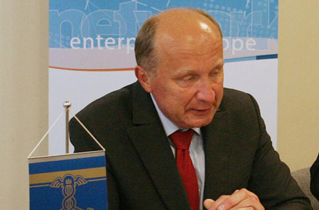 Premjeras: naujų darbo vietų kūrimas, senų išsaugojimas - migracijos stabdymo strategija