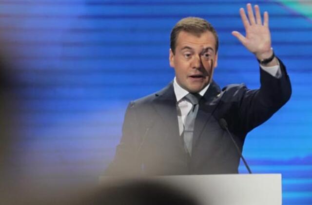 Dmitrijus Medvedevas pasiūlė paremti Vladimiro Putino kandidatūrą į šalies prezidentus