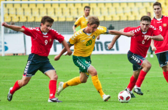 Futbolininkų laukia akistata su švedais