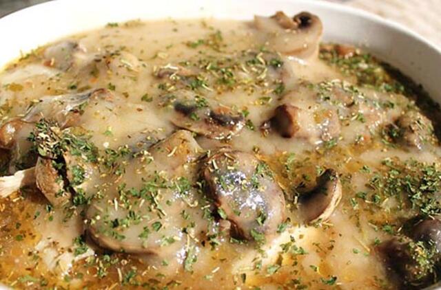 Grybų troškinys su ryžiais