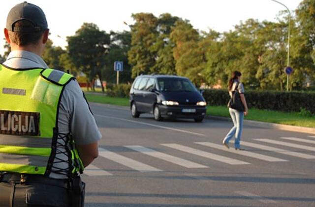 Mokslo metai gatvėse prasidės su policija