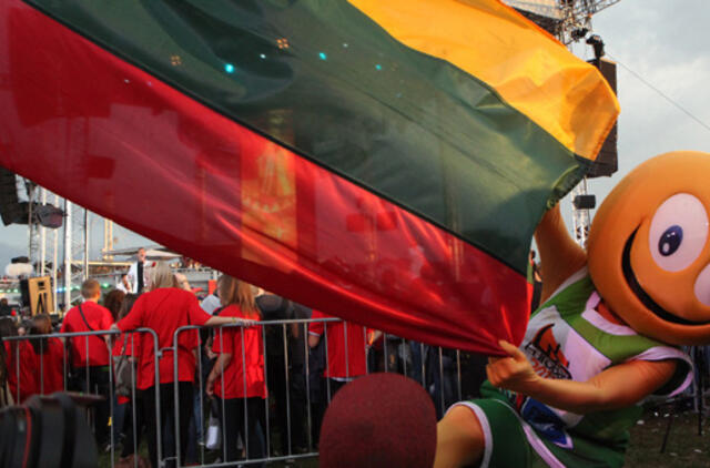 Po dviejų turų pralaimėjimo kartėlio dar nepatyrė devynios komandos